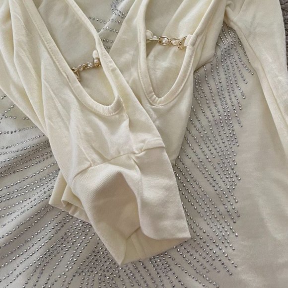 Women Blouse/ Shirt/ Top with pearls on the sleeves - Picture 8 of 12